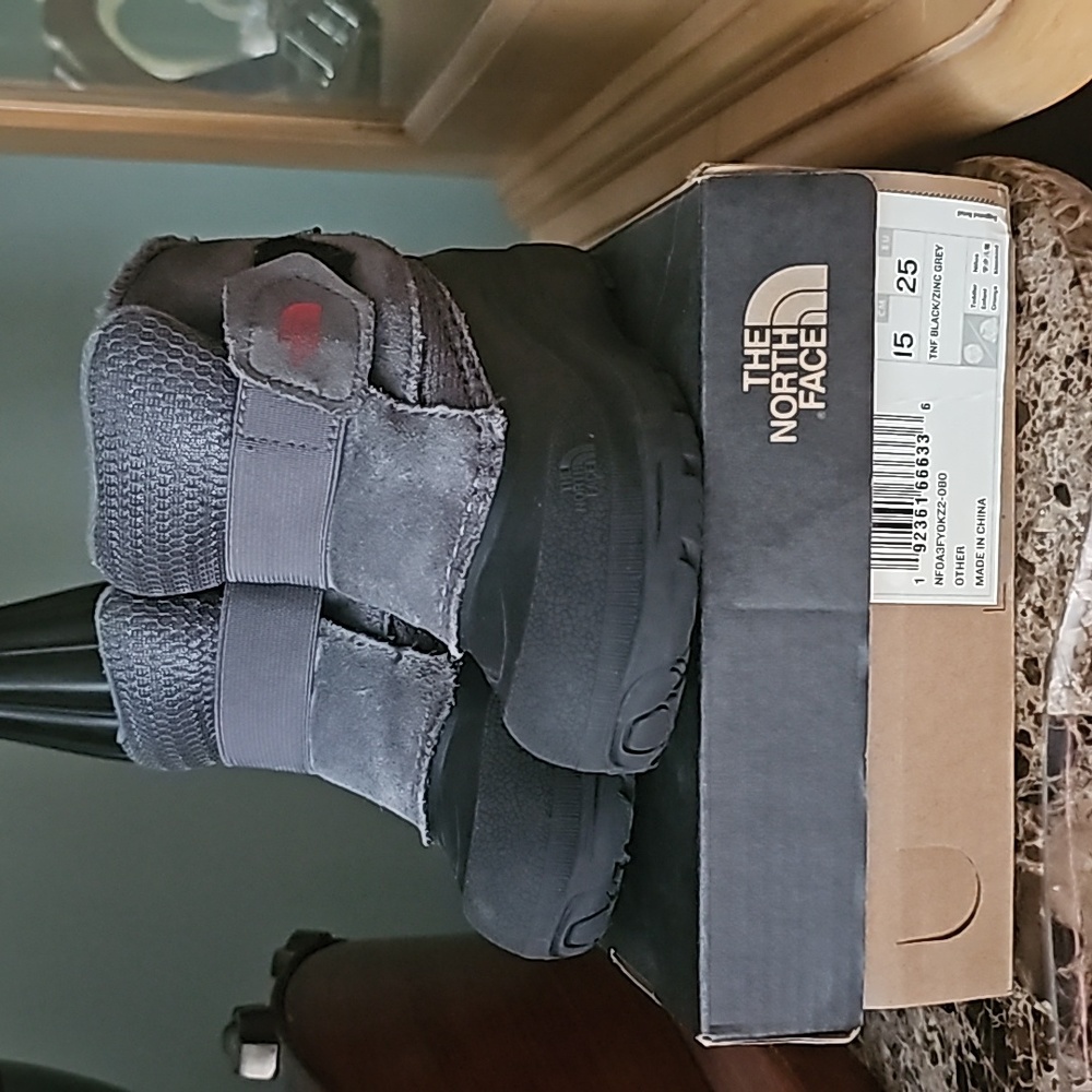 The North Face Toddler AlpenGlow II Snow Boots, Size 8
